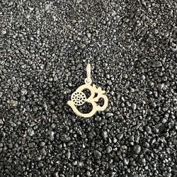 Om MS Pendant Small